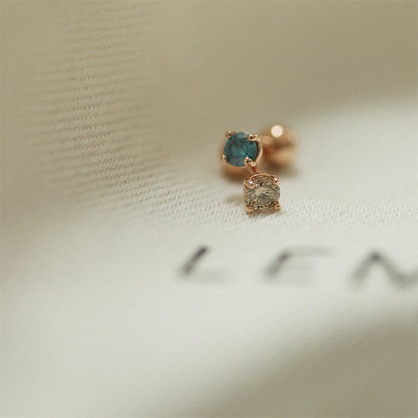SingleㆍBasic Four Prong Piercing 18K 낱개ㆍ기본 네발 피어싱 (블루 다이아몬드, 꼬냑 다이아몬드 선택)