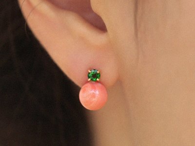 ㆍDesigned by Namheeㆍ Tsavorite, Pink Coral Cherry Earrings 18K 차보라이트, 핑크 산호 체리 귀걸이