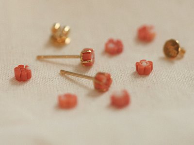 ㆍDesigned by Daeunㆍ Super Mini Flower Coral Earrings 18K 초미니 꽃 산호 귀걸이