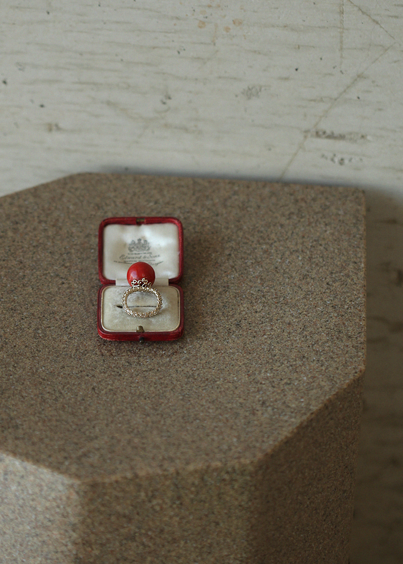 16MM Red Coral, Cognac Diamond Exclusive Ring 18K 16MM 홍산호, 꼬냑 다이아몬드 익스클루시브 반지