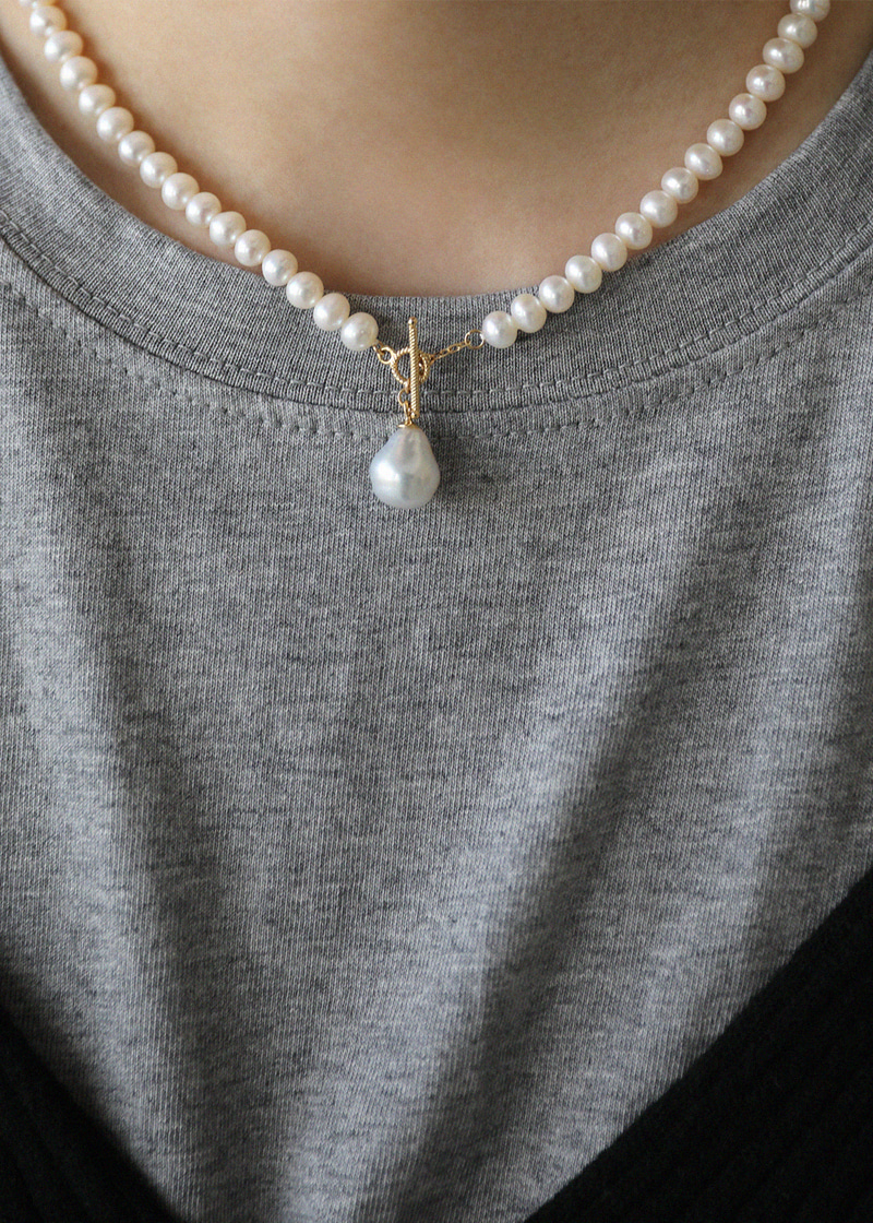 Freshwater Pearl, Baroque Pearl Dangle Toggle Necklace 18K 담수 진주, 바로크 진주 달랑 토글 목걸이