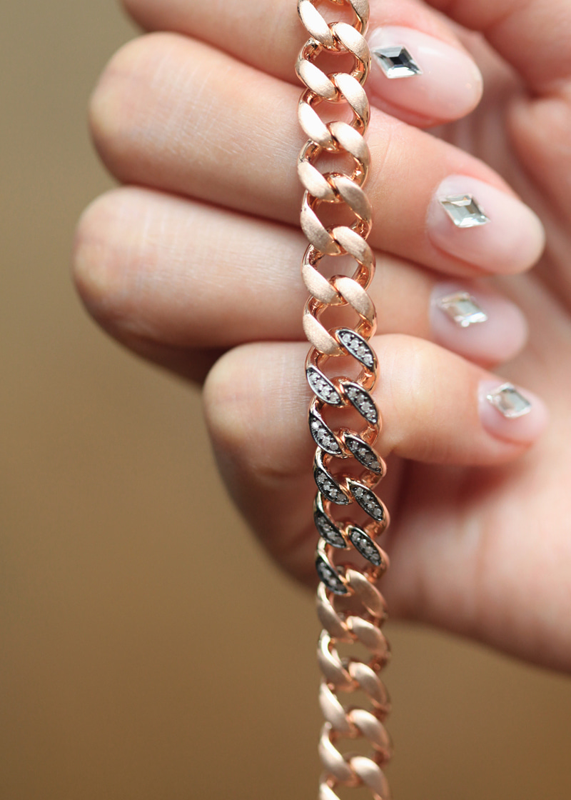 Gray Rough Diamond Girlish Chain Bracelet 18K 그레이 러프 다이아몬드 걸리쉬 체인 팔찌