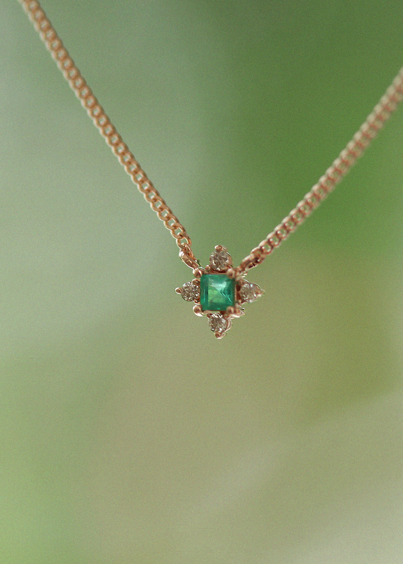 Cognac Diamond, Emerald Roy Necklace 18K 꼬냑 다이아몬드, 에메랄드 로이 목걸이